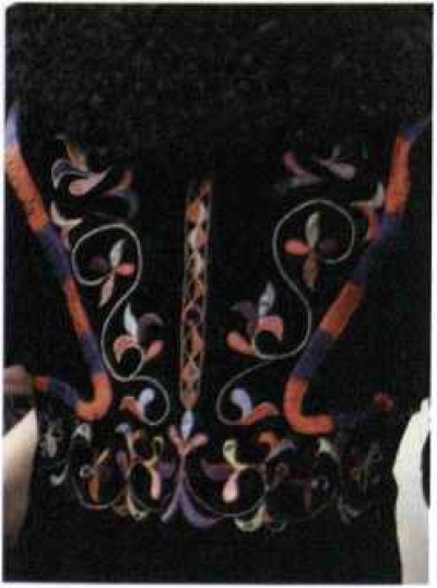 Вышивка на традиционных шубах «идектіг тон»  - М. П. Чебодаева
